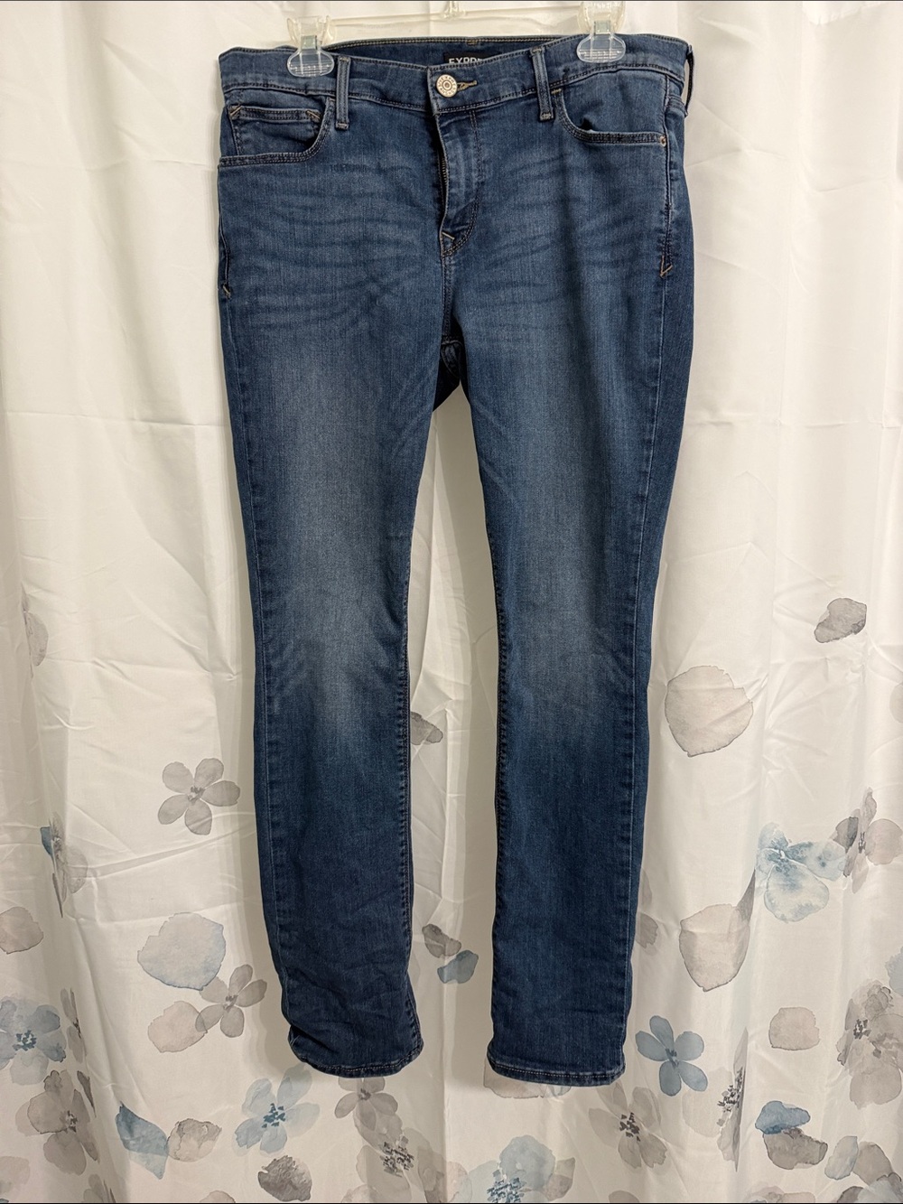 Express Women’s Skinny Jeans in Dark Blue Wash